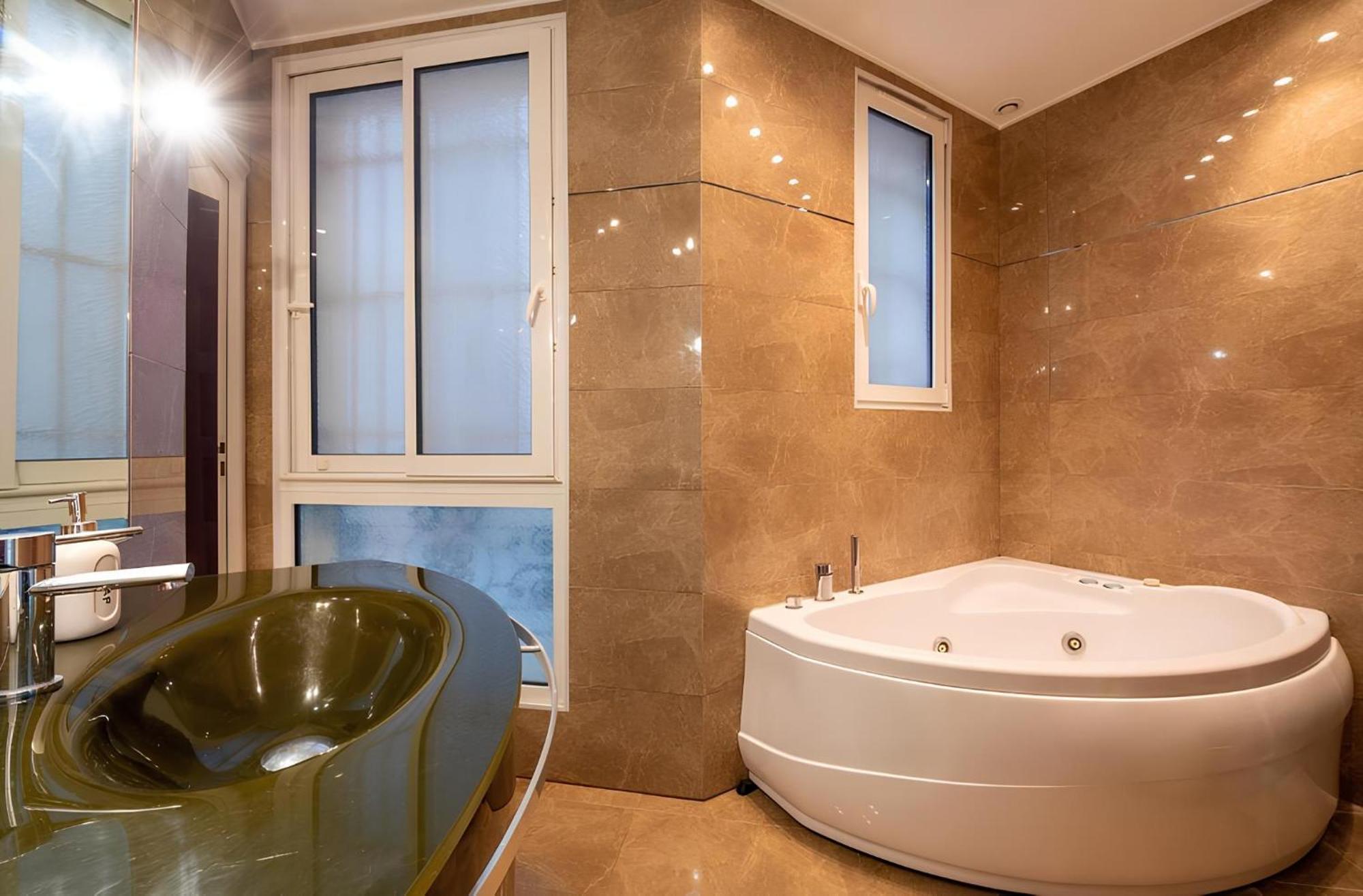 Luxury 2 BR Saint-Honoré Paris Extérieur photo